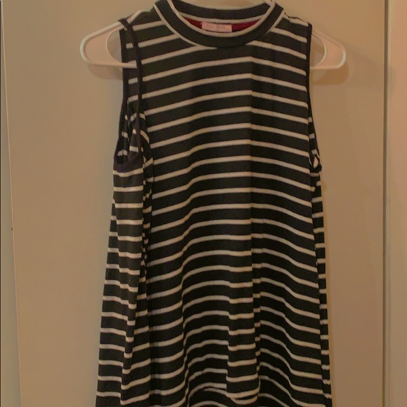 Off-the-shoulder Shirt - Picture 1 of 1